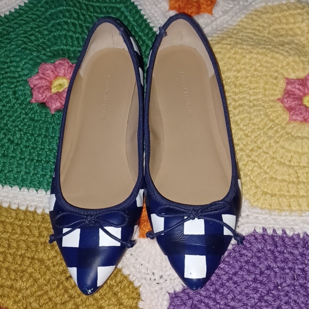 Banana Republic Women’s Ballet Flats Shoes Pointy Toe Blue White plaid Size 7.5